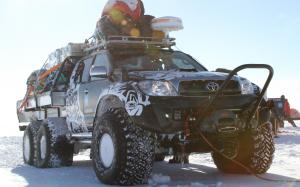 Arctic Trucks Toyota Hilux AT44 South Pole Expedition 6x6 2010 года